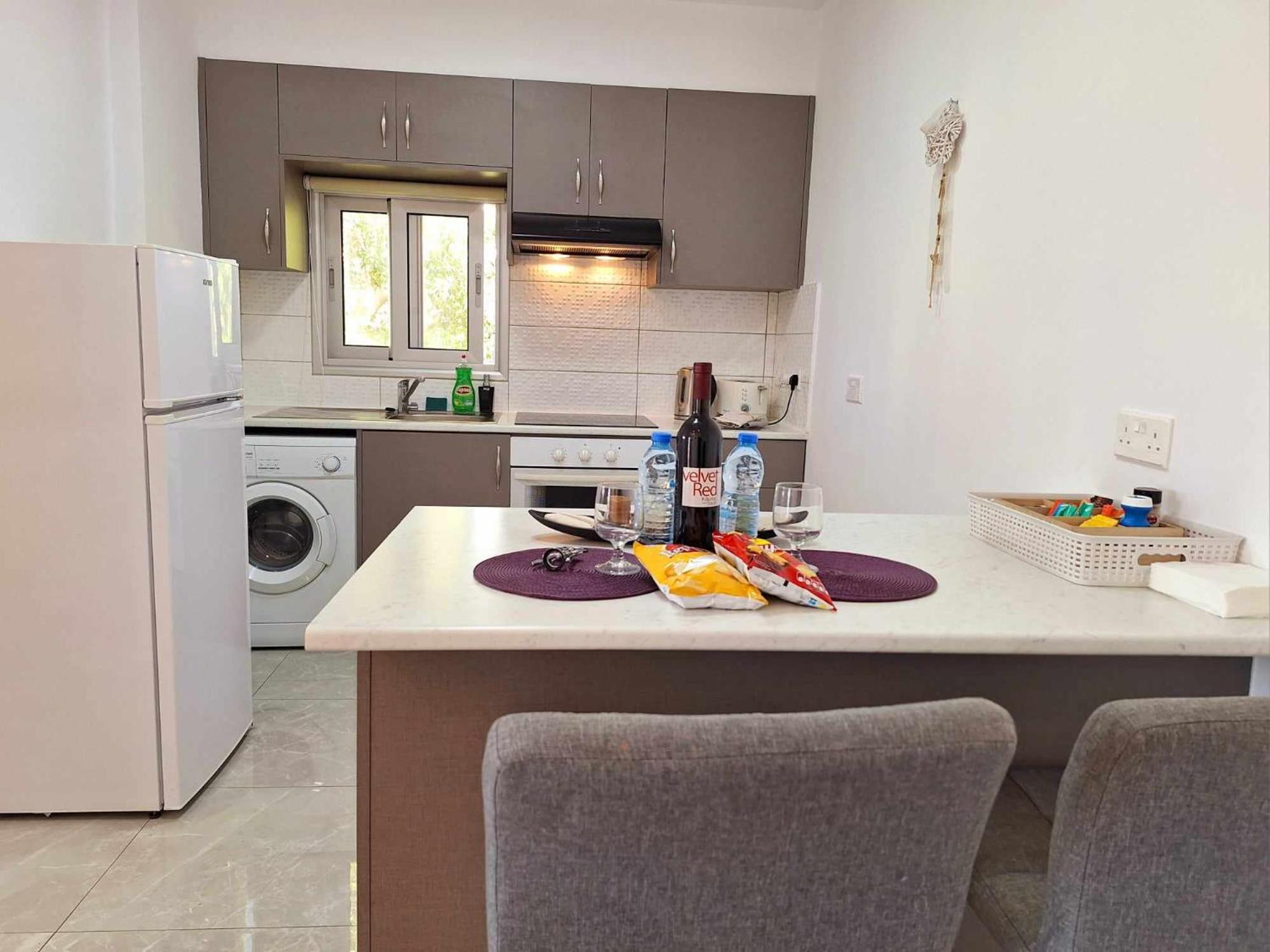Charming Holiday Retreat Kato Paphos Apt 400M To The Beach Exteriér fotografie